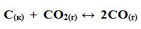 Гетерогенная реакция C<sub>(к)</sub> + СO<sub>2(г)</sub> ↔ 2CO<sub>(г)</sub> определяет ход всех процессов карботермического получения металлов из оксидов. Во сколько раз изменится скорость этой реакции при уменьшении давления системы в четыре раза? Ответ подтвердите расчётами.