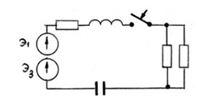 <b>16.</b> <br />Электрическая схема находится в переходном режиме. ЭДС Э1 создана гальванической батареей, обладающей внутренним сопротивлением r и С. ЭДС Э3 создана создана электромагнитным генератором, обладащим внутренним сопротивлением r и L.    Определите порядок характеристического уравнения схемы: <br />1) 3 <br />2) 2 <br />3) 1